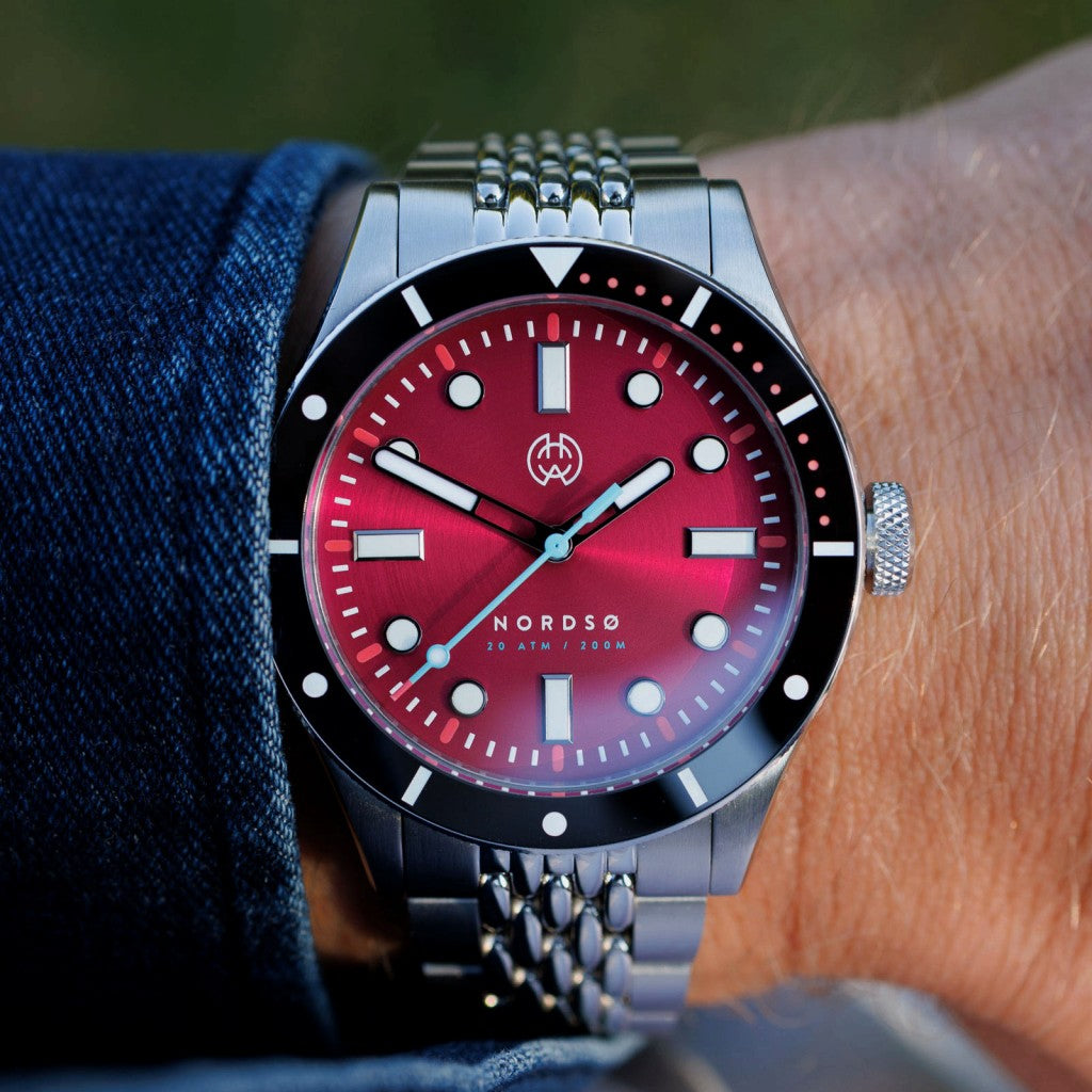 Henry Archer Nordsø Crimson Red - 40mm Dive Watch with Sunburst