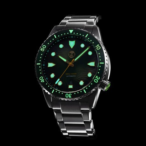 ブラジル産・水晶20面体　30mm　≒25g C 水晶20面体 クリアなブラジル産水晶で製作しました。 30mmと大きめで